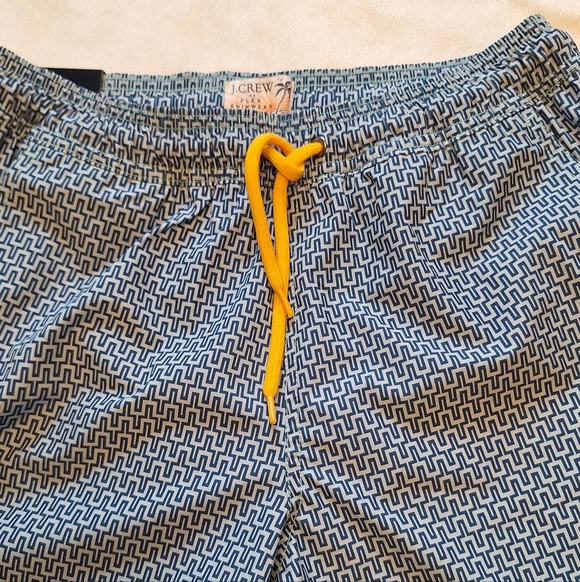 NWT- J. Crew Flex 6" Swim Shorts - Picture 2 of 13